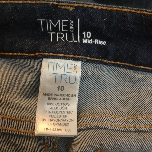 Time & Tru women's size 10 jean denim shorts - Picture 4 of 4